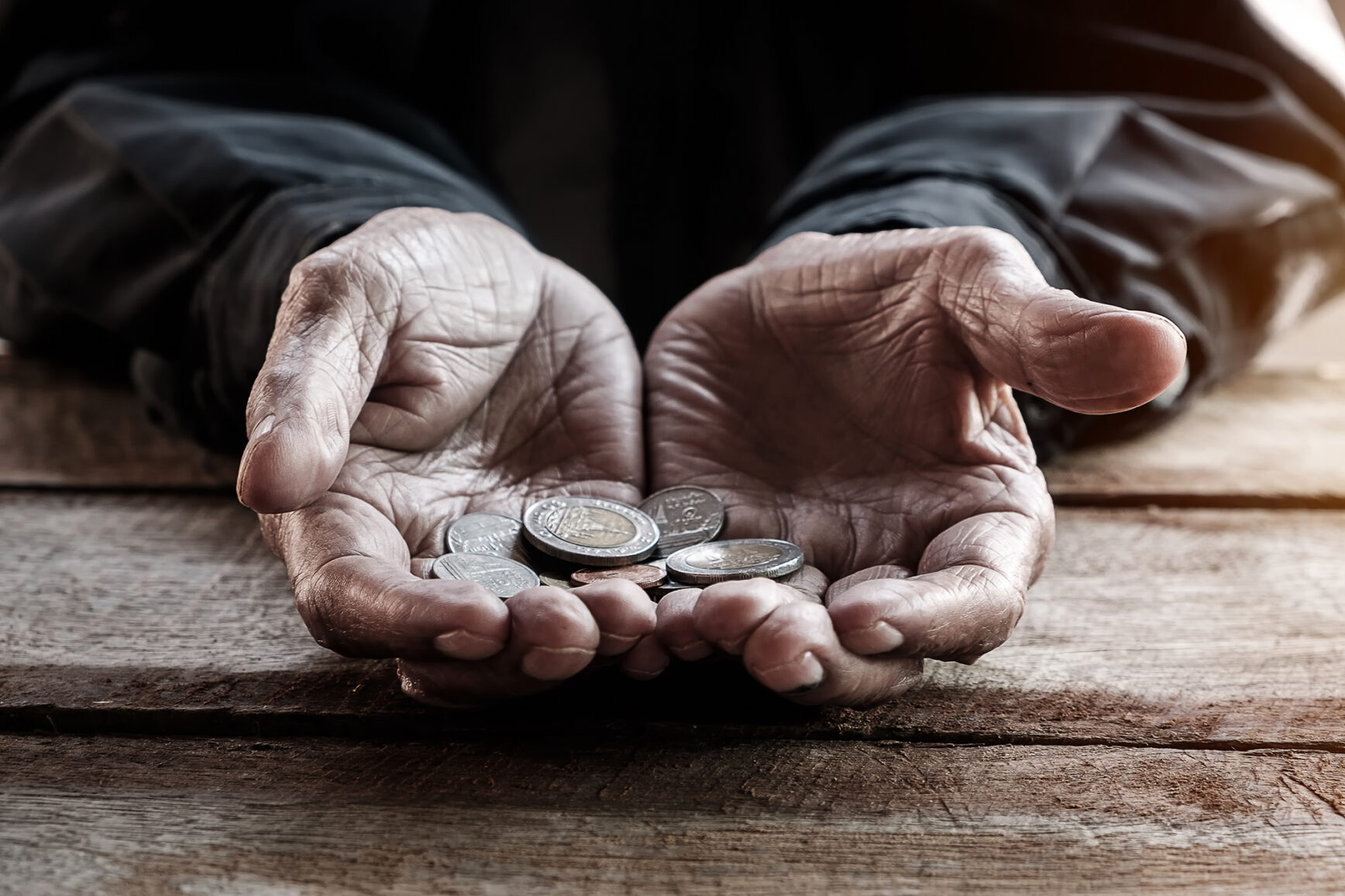 وزارة التنمية: ضبط 5381 متسولا منذ بداية العام الحالي وزارة التنمية: ضبط 5381 متسولا منذ بداية العام الحالي
