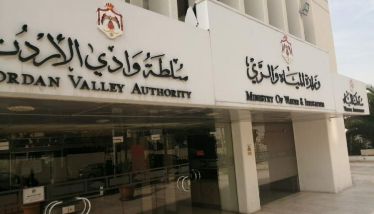 “المياه” توقع اتفاقيات مشاريع بقيمة 39 مليون دولار “المياه” توقع اتفاقيات مشاريع بقيمة 39 مليون دولار