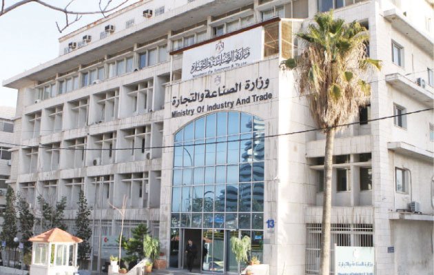 وزارة الصناعة: مخزون المملكة من المواد التموينية “آمن ومريح جدا” وزارة الصناعة: مخزون المملكة من المواد التموينية “آمن ومريح جدا”