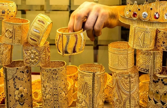 سعر الذهب قرب ذروته التاريخية سعر الذهب قرب ذروته التاريخية