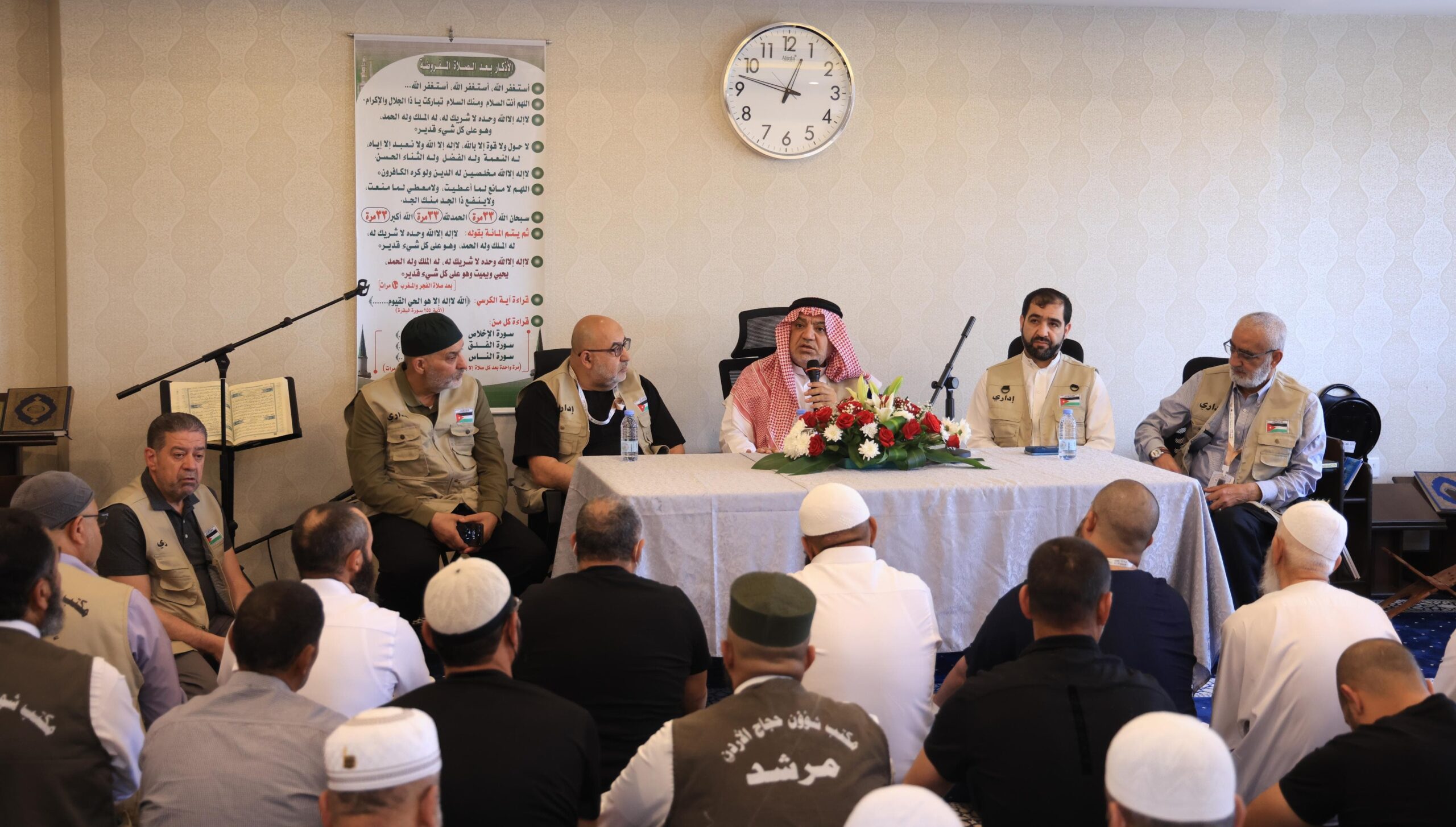 وزير الأوقاف يتفقد أوضاع حجاح الـ 48 وزير الأوقاف يتفقد أوضاع حجاح الـ 48