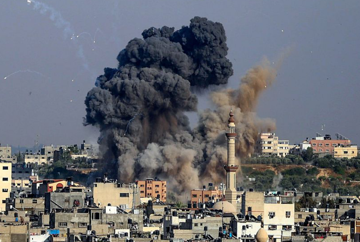 استشهاد عشرات المواطنين في غزة استشهاد عشرات المواطنين في غزة