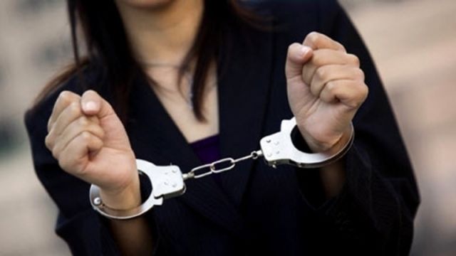 ضبط فتاة اساءت لبلد شقيق وجمهوره بفيديو جرى تداوله ضبط فتاة اساءت لبلد شقيق وجمهوره بفيديو جرى تداوله