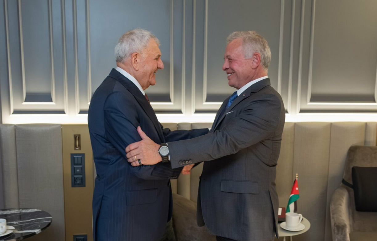 الملك يؤكد لدى لقائه الرئيس العراقي اعتزازه بالعلاقات الأخوية بين الأردن و العراق الملك يؤكد لدى لقائه الرئيس العراقي اعتزازه بالعلاقات الأخوية بين الأردن و العراق