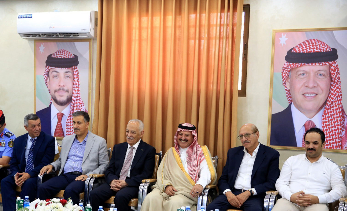 العيسوي يرعى احتفال أبناء قضاء ماعين في مأدبا بالمناسبات الوطنية العيسوي يرعى احتفال أبناء قضاء ماعين في مأدبا بالمناسبات الوطنية