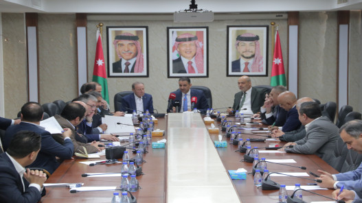 “الاقتصاد النيابية” توصي بحزمة بدائل لرفع الحماية الجزائية عن الشيكات “الاقتصاد النيابية” توصي بحزمة بدائل لرفع الحماية الجزائية عن الشيكات
