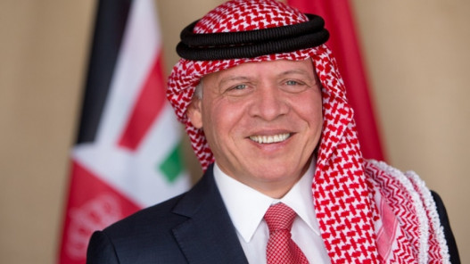 الأردنيون يحتفلون الاثنين بالذكرى الـ 26 لعيد الجلوس الملكي الأردنيون يحتفلون الاثنين بالذكرى الـ 26 لعيد الجلوس الملكي