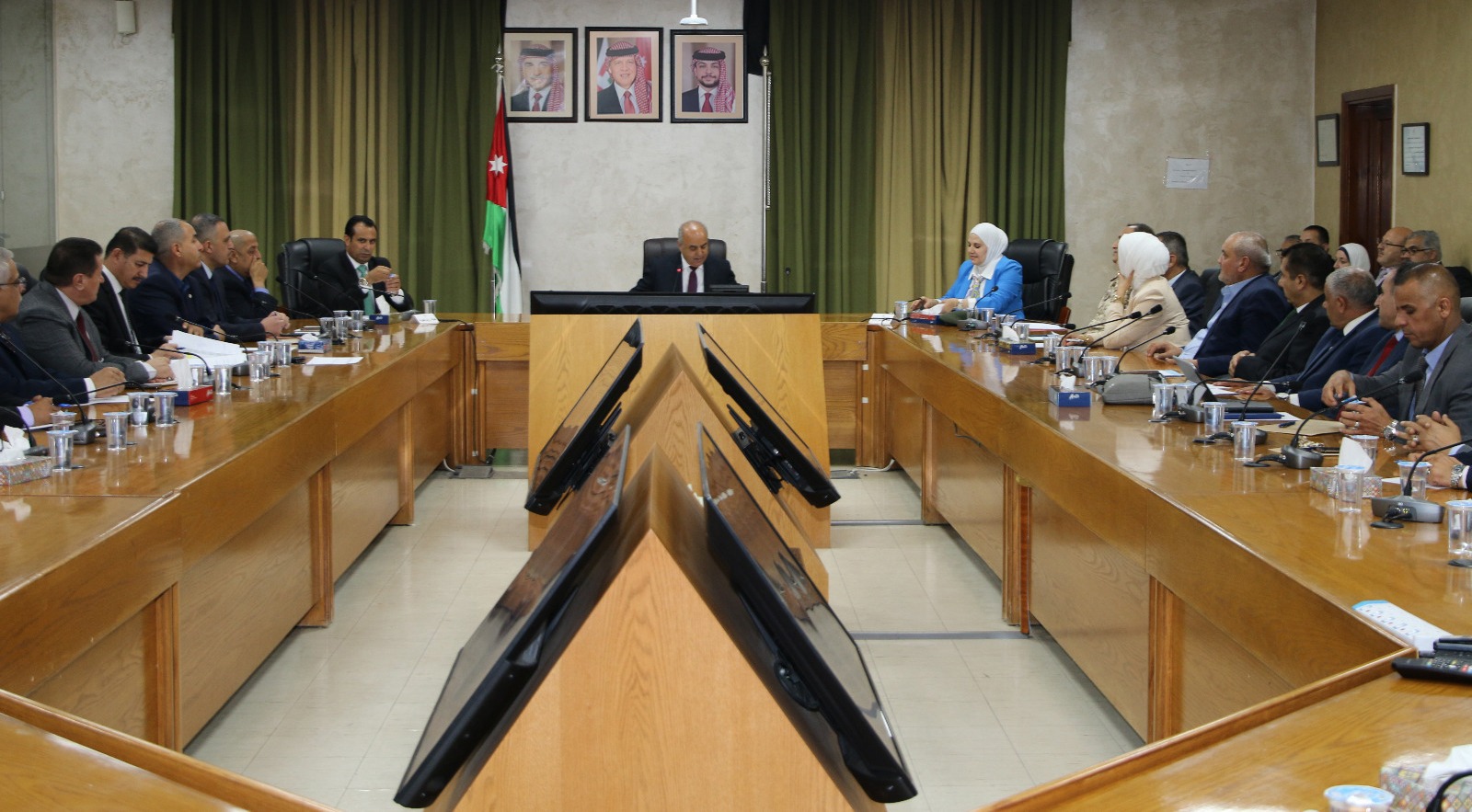 “التربية” تعلن عن استعداداتها لامتحان شهادة الدراسة الثانوية “التربية” تعلن عن استعداداتها لامتحان شهادة الدراسة الثانوية