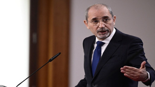 الصفدي: التركيز على التصعيد بين إيران وإسرائيل يجب أن لا يُنسي العالم الكارثة في غزة الصفدي: التركيز على التصعيد بين إيران وإسرائيل يجب أن لا يُنسي العالم الكارثة في غزة