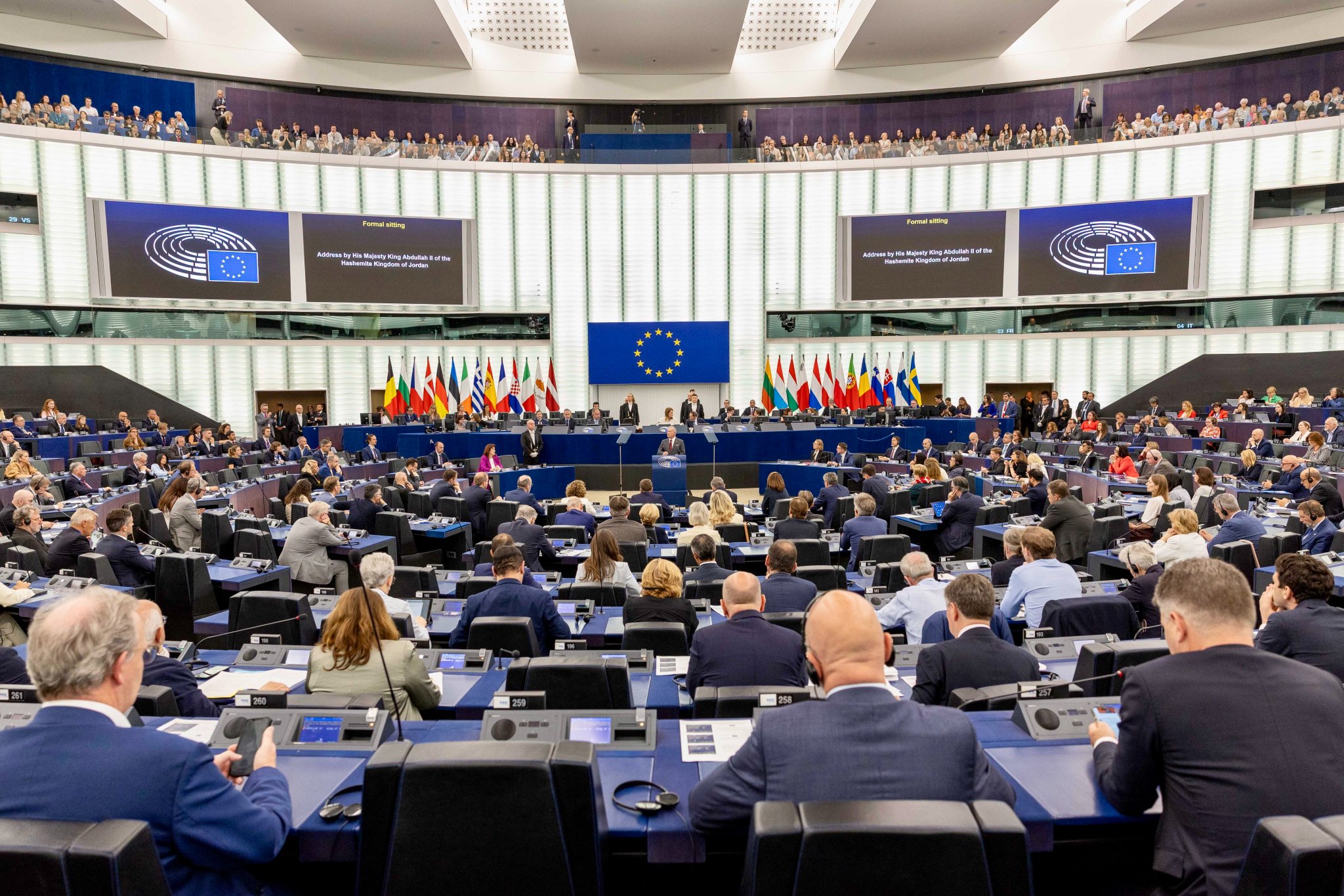 الملك: غزة خذلها العالم