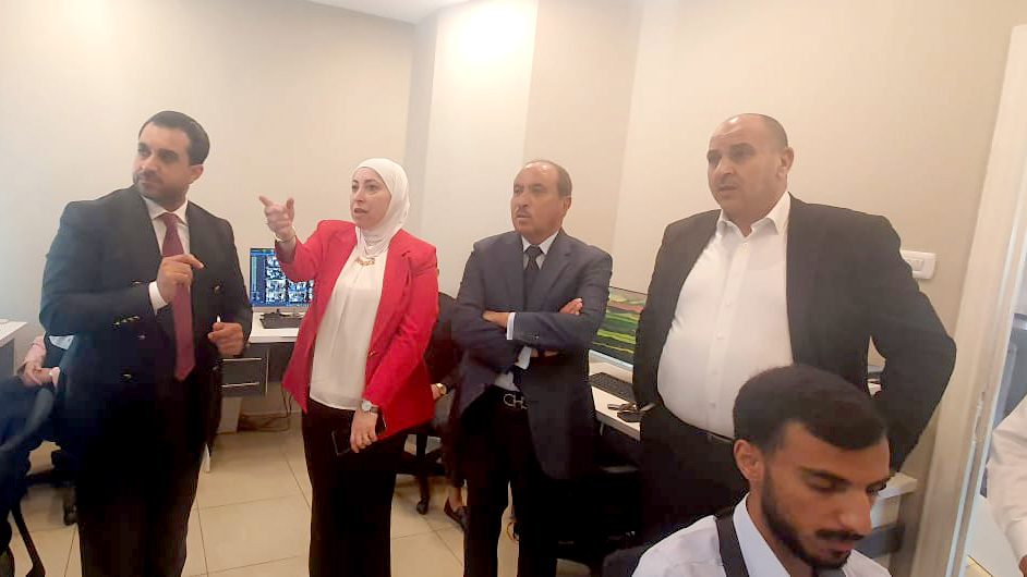 وزيرة النقل تتفقد الاستعدادات للتشغيل الرسمي لخطوط إربد عمان وجرش عمان وزيرة النقل تتفقد الاستعدادات للتشغيل الرسمي لخطوط إربد عمان وجرش عمان