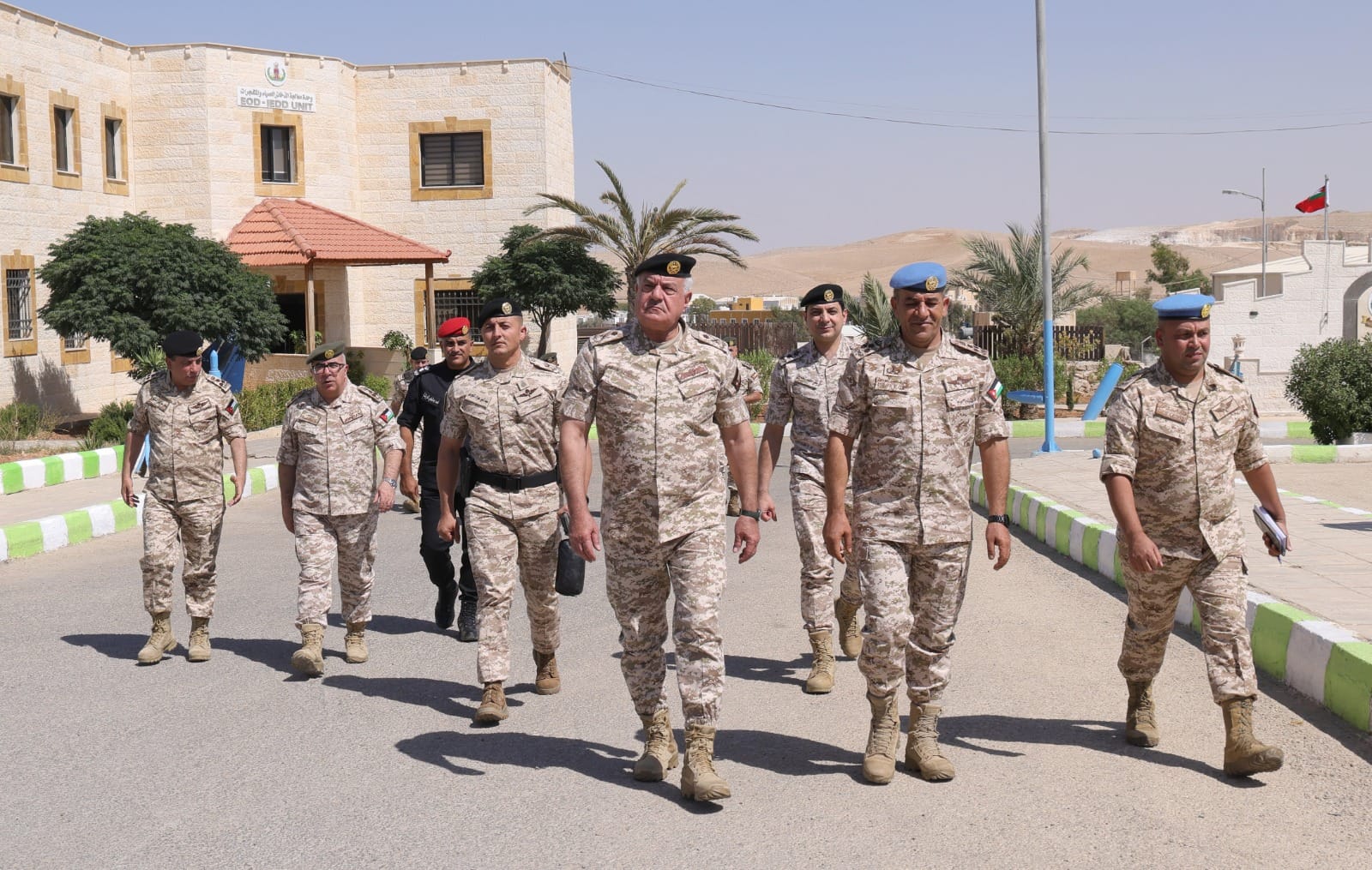 رئيس هيئة الأركان يزور قاعدة الشهيد موفق السلطي ومديرية سلاح الهندسة رئيس هيئة الأركان يزور قاعدة الشهيد موفق السلطي ومديرية سلاح الهندسة
