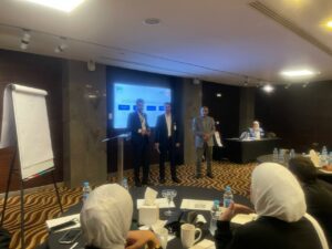 وزارة الاقتصاد الرقمي والريادة تواصل مشروع تطوير أداء موظفي مراكز الخدمات الحكومية في العقبة