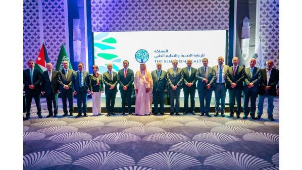 مشروع المملكة للرعاية الصحية والتعليم الطبي ينطلق نحو المرحلة الثانية بتوقيع اتفاقية تطوير بقيمة (125) مليون دينار مشروع المملكة للرعاية الصحية والتعليم الطبي ينطلق نحو المرحلة الثانية بتوقيع اتفاقية تطوير بقيمة (125) مليون دينار
