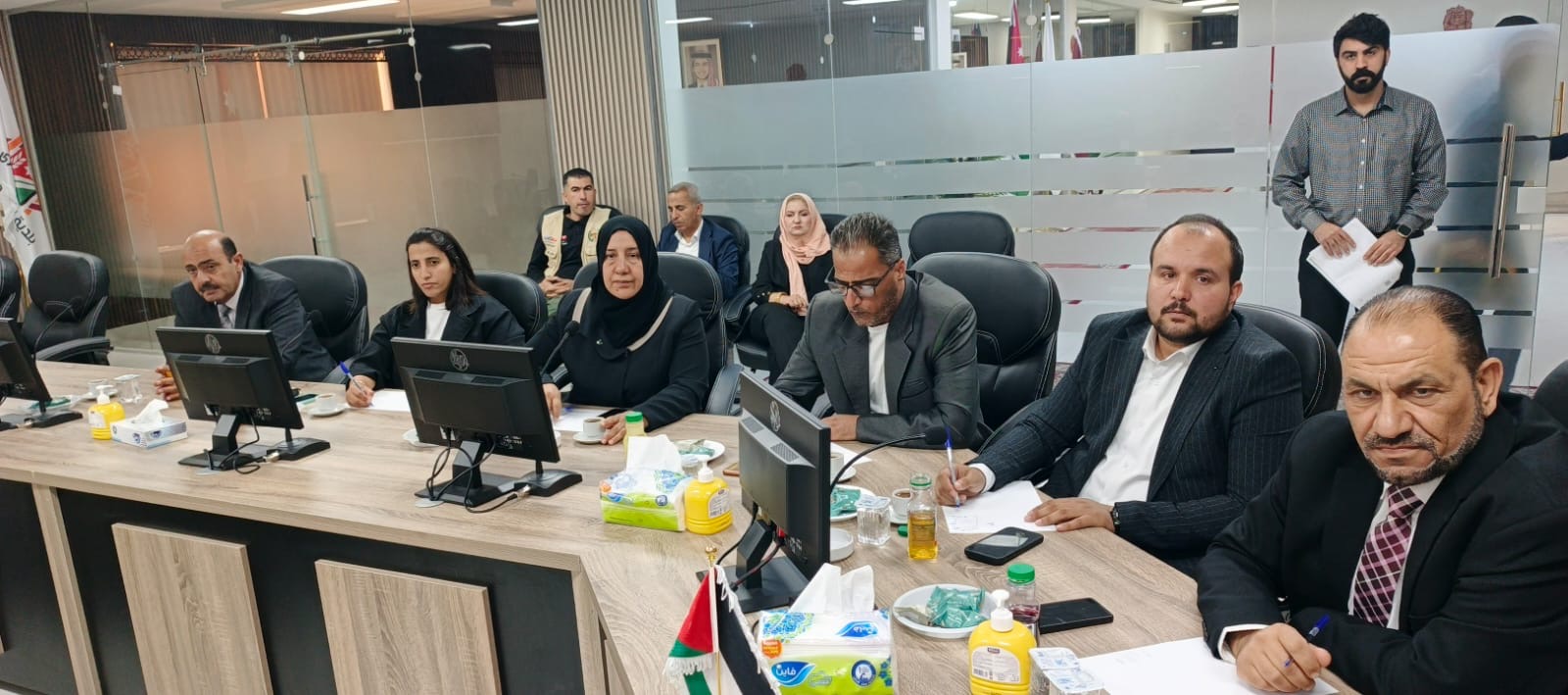 لجنة بلدية المفرق الكبرى تعقد اجتماعها الأول برئاسة الفايز وأعضاء اللجنة