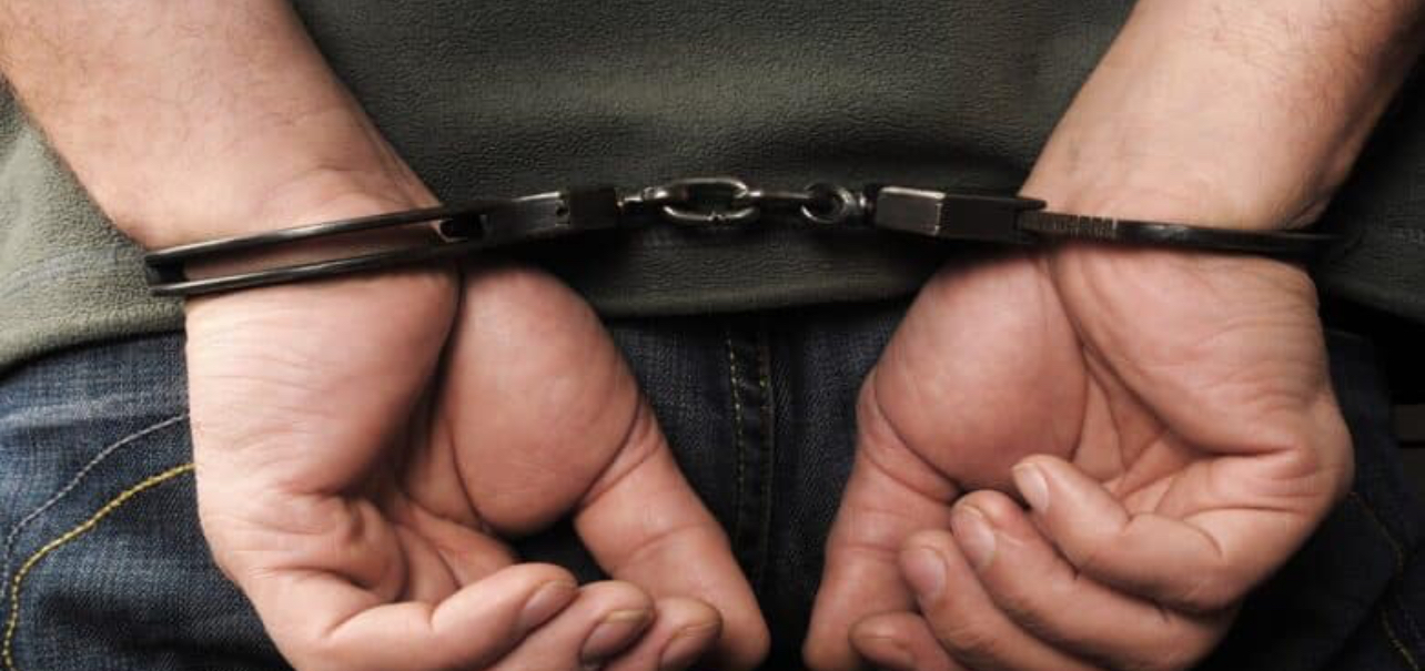 القبض على أربعة أشخاص سرقوا إحدى الشركات في إربد القبض على أربعة أشخاص سرقوا إحدى الشركات في إربد