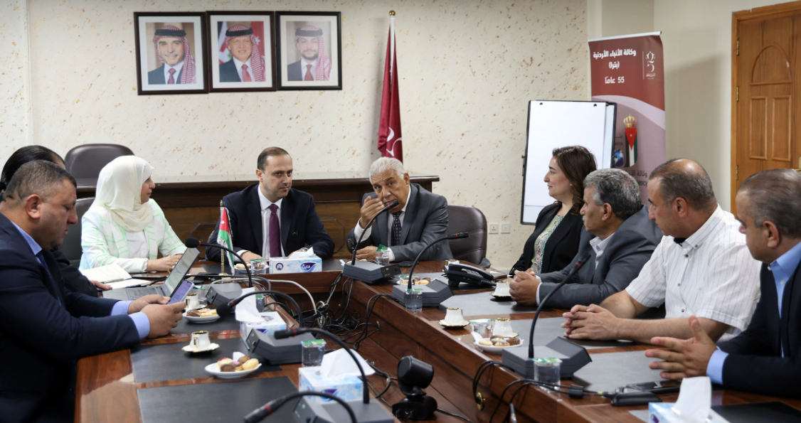 المومني: وزارة الاتصال الحكومي تعكف على وضع خطة مكثفة لتطوير أداء الناطقين الإعلاميين المومني: وزارة الاتصال الحكومي تعكف على وضع خطة مكثفة لتطوير أداء الناطقين الإعلاميين