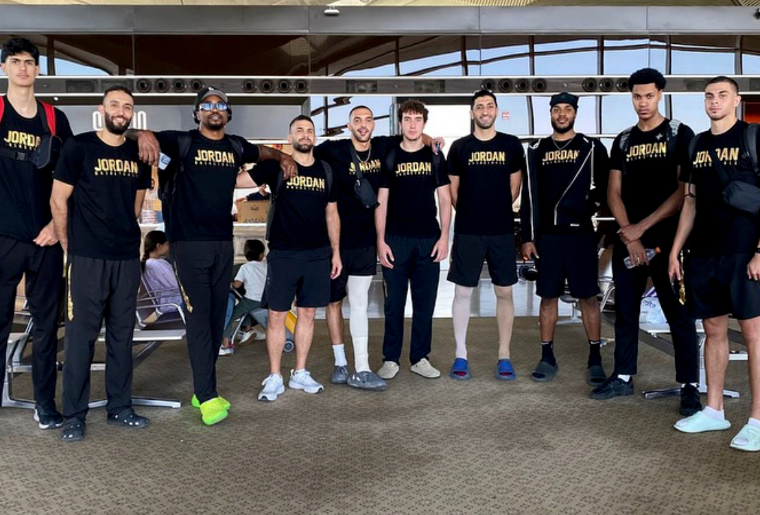 المنتخب الوطني لكرة السلة يتوجه إلى جدة لمعسكر تدريبي المنتخب الوطني لكرة السلة يتوجه إلى جدة لمعسكر تدريبي