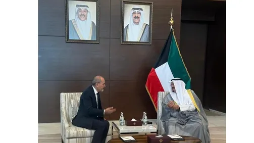 وزير الخارجية يلتقي رئيس مجلس الوزراء الكويتي وزير الخارجية يلتقي رئيس مجلس الوزراء الكويتي