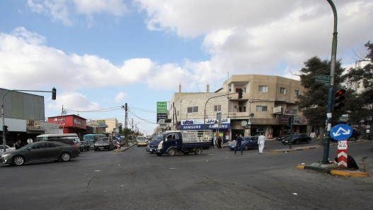 حملة لإزالة البسطات غير المرخصة في إيدون حملة لإزالة البسطات غير المرخصة في إيدون