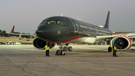 وصول أول طائرة إيرباص A320neo للملكية الأردنية إلى مطار عمّان المدني وصول أول طائرة إيرباص A320neo للملكية الأردنية إلى مطار عمّان المدني