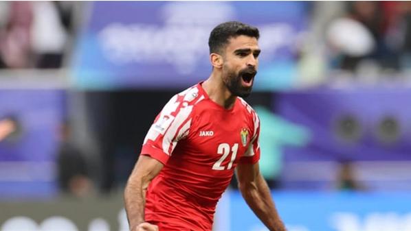 لاعب المنتخب الوطني لكرة القدم الرشدان يحترف في “الزوراء العراقي” لاعب المنتخب الوطني لكرة القدم الرشدان يحترف في “الزوراء العراقي”