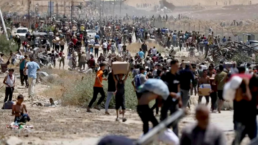 40 شهيدًا ومئات الجرحى في مجزرة للاحتلال بحق منتظري المساعدات شمالي غزة 40 شهيدًا ومئات الجرحى في مجزرة للاحتلال بحق منتظري المساعدات شمالي غزة