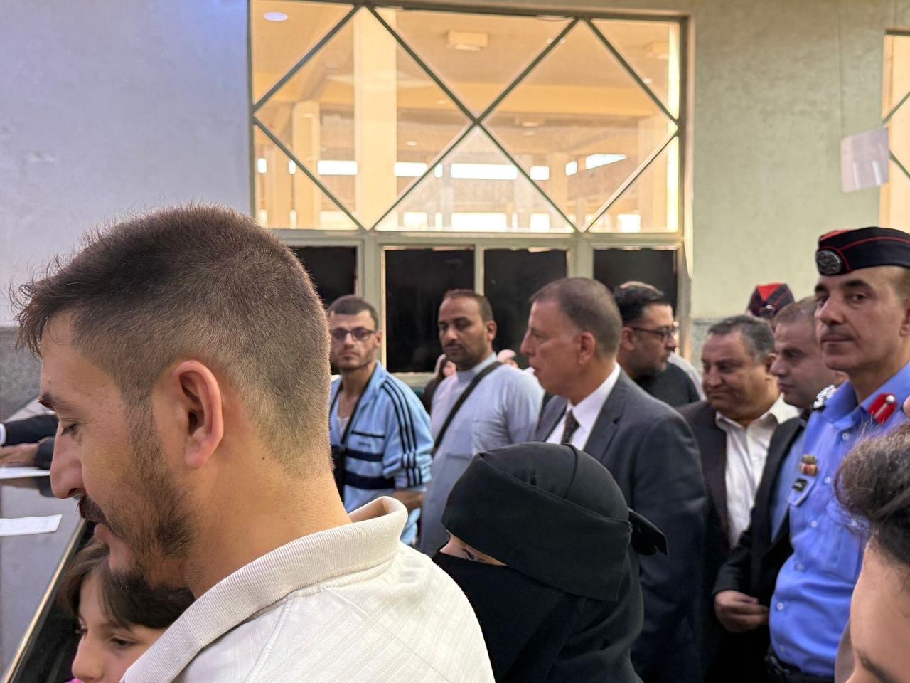وزير الداخلية يوجه لضرورة تقليل فترة مكوث المسافر داخل مركز حدود جابر وزير الداخلية يوجه لضرورة تقليل فترة مكوث المسافر داخل مركز حدود جابر