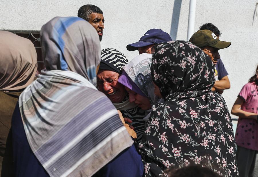 شهداء وجرحى جراء قصف الاحتلال لقطاع غزة شهداء وجرحى جراء قصف الاحتلال لقطاع غزة