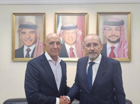 الصفدي يؤكد وقوف الأردن مع سوريا وأمنها واستقرارها وسيادتها الصفدي يؤكد وقوف الأردن مع سوريا وأمنها واستقرارها وسيادتها