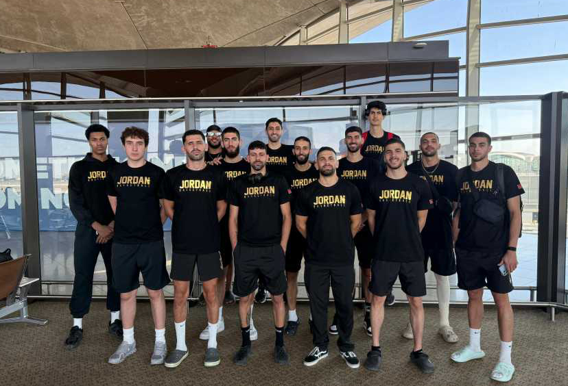 منتخب السلة يغادر إلى بيروت للمشاركة ببطولة دولية تحضيرية لكأس آسيا منتخب السلة يغادر إلى بيروت للمشاركة ببطولة دولية تحضيرية لكأس آسيا