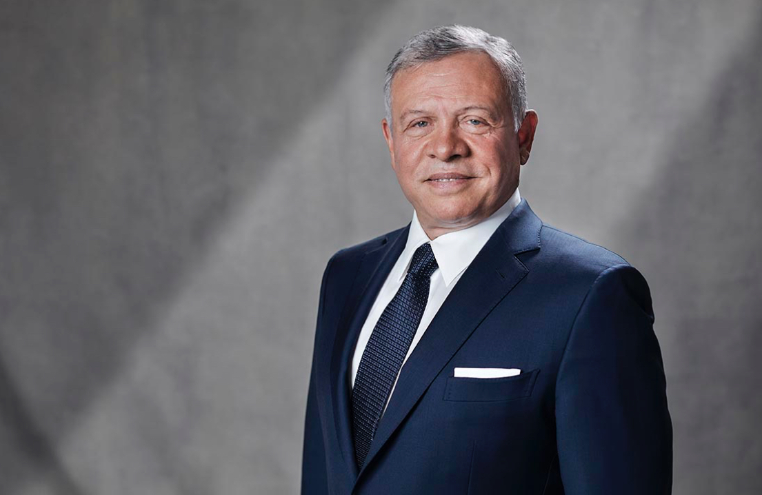 الملك يغادر أرض الوطن متوجها إلى السعودية الملك يغادر أرض الوطن متوجها إلى السعودية