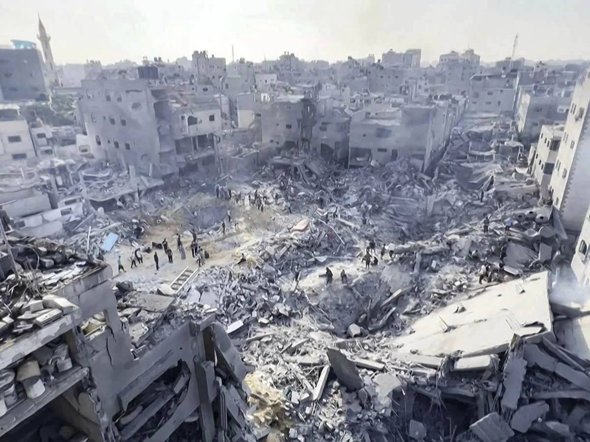غزة: ارتفاع الشهداء لأكثر من 60 ألفا وتحذيرات من انتشار أوبئة غزة: ارتفاع الشهداء لأكثر من 60 ألفا وتحذيرات من انتشار أوبئة