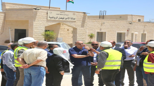 وزير الأشغال يتفقد عددا من المشاريع في الكرك وزير الأشغال يتفقد عددا من المشاريع في الكرك