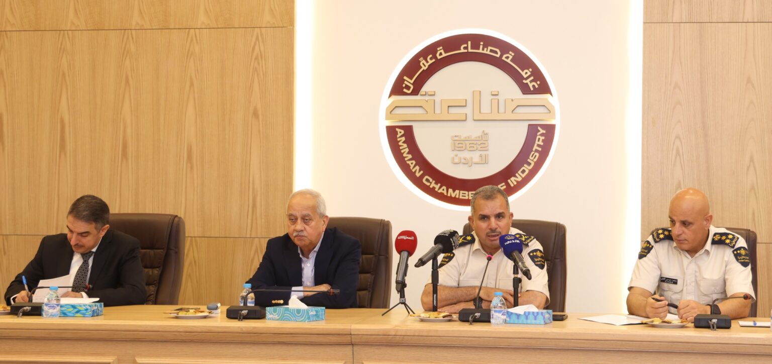 مدير الجمارك: القطاع الصناعي رافعة قوية للميزان التجاري مدير الجمارك: القطاع الصناعي رافعة قوية للميزان التجاري