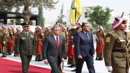 حسان يستقبل رئيس الوزراء المصري قبيل اجتماعات اللجنة العُليا الأردنية – المصرية حسان يستقبل رئيس الوزراء المصري قبيل اجتماعات اللجنة العُليا الأردنية – المصرية