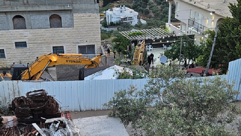 إسرائيل تهدم منزلا في سلواد وتعتقل 15 فلسطينيا بالضفة إسرائيل تهدم منزلا في سلواد وتعتقل 15 فلسطينيا بالضفة