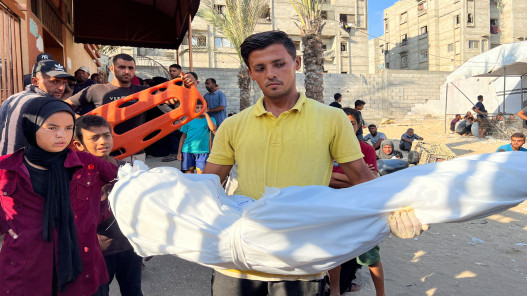 61 شهيدا و308 جرحى في غزة خلال الـ24 ساعة الماضية 61 شهيدا و308 جرحى في غزة خلال الـ24 ساعة الماضية