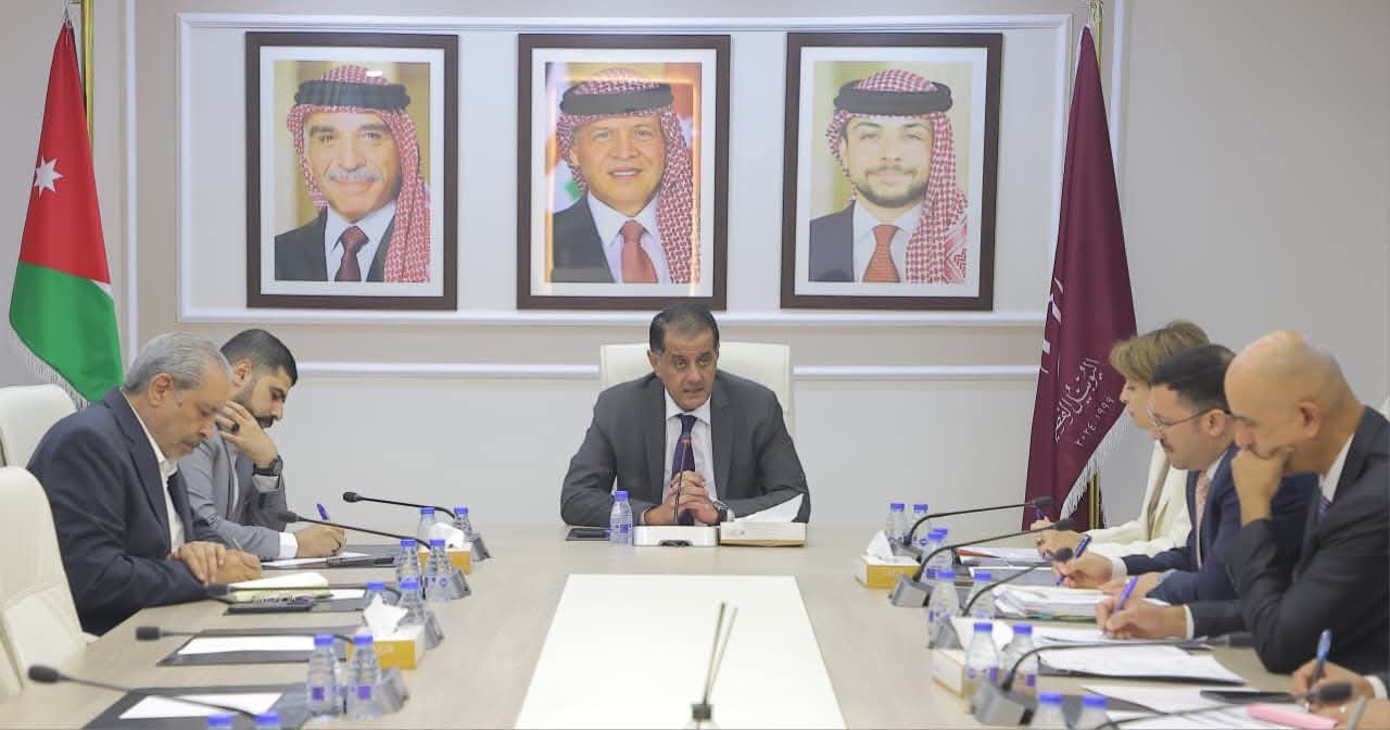 البلبيسي: معالجة ملف العاملين على نظام شراء الخدمات يتطلب دراسة شاملة ضمن مسار تحديث القطاع العام البلبيسي: معالجة ملف العاملين على نظام شراء الخدمات يتطلب دراسة شاملة ضمن مسار تحديث القطاع العام