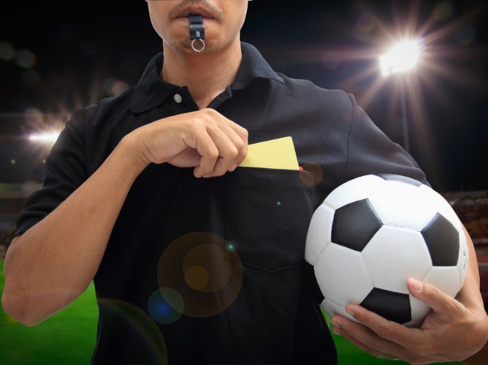الكشف عن هوية حكام الجولة الأولى من بطولة الدرع لكرة القدم الكشف عن هوية حكام الجولة الأولى من بطولة الدرع لكرة القدم