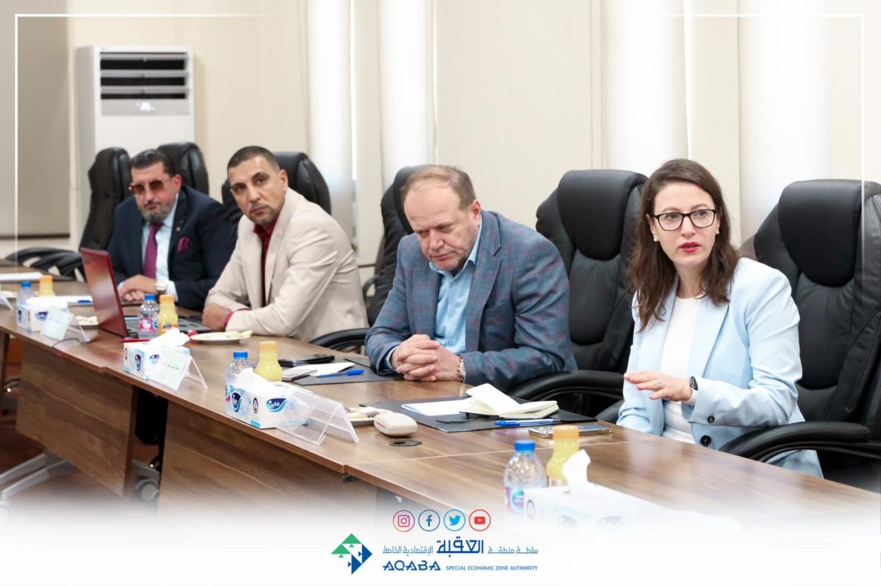 الرحاحلة يعقد اجتماعًا في العقبة لبحث خطط شركة توزيع الكهرباء لتحديث البنية التحتية وإنشاء محطة تحويل جديدة