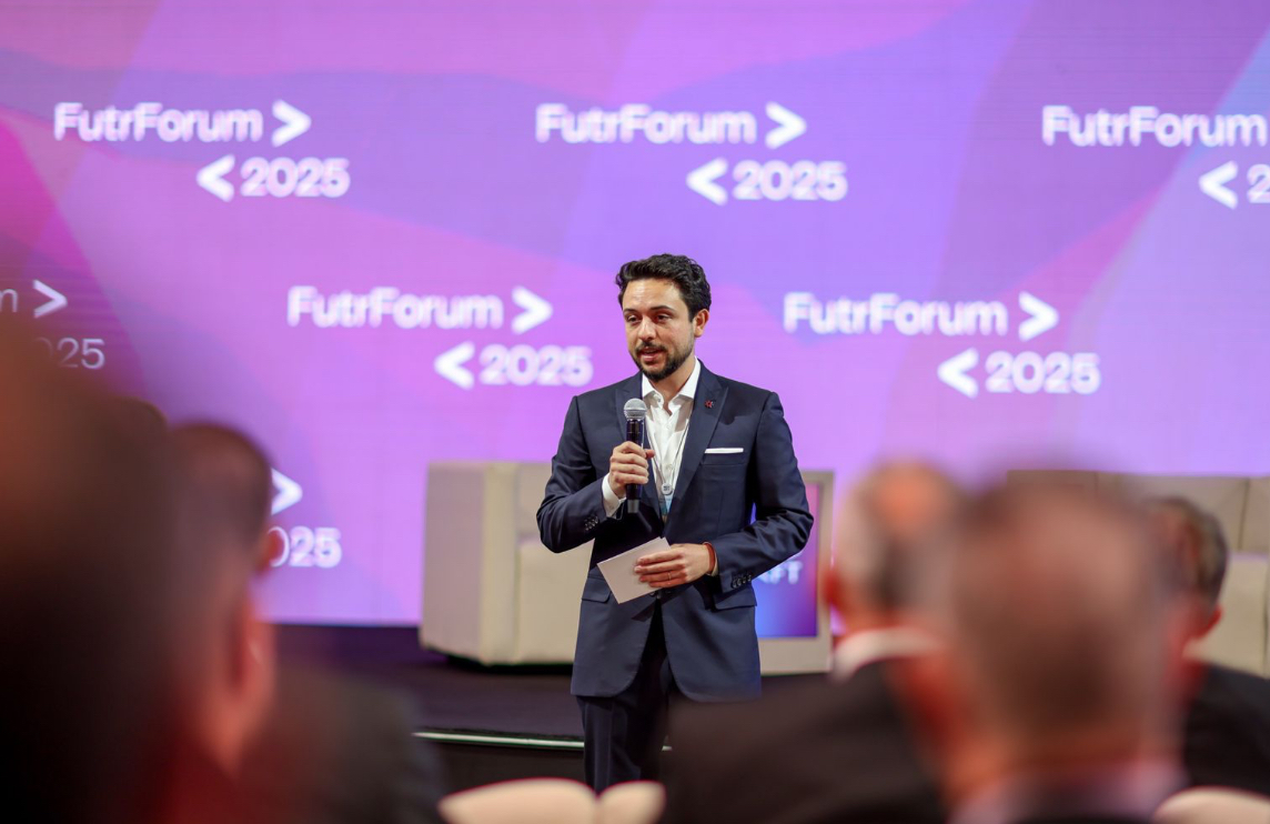 ولي العهد يرعى إطلاق منتدى المستقبل 2025 في عمان ولي العهد يرعى إطلاق منتدى المستقبل 2025 في عمان