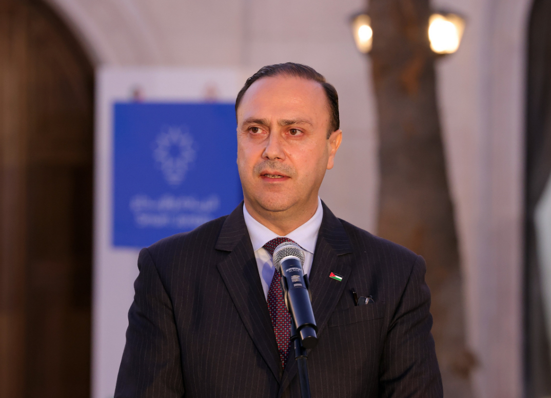 المومني: رئاسة الوزراء تختتم جلسات العمل القطاعية لإعداد البرنامج التنفيذي الثاني لرؤية التحديث الاقتصادي (2026-2029) المومني: رئاسة الوزراء تختتم جلسات العمل القطاعية لإعداد البرنامج التنفيذي الثاني لرؤية التحديث الاقتصادي (2026-2029)