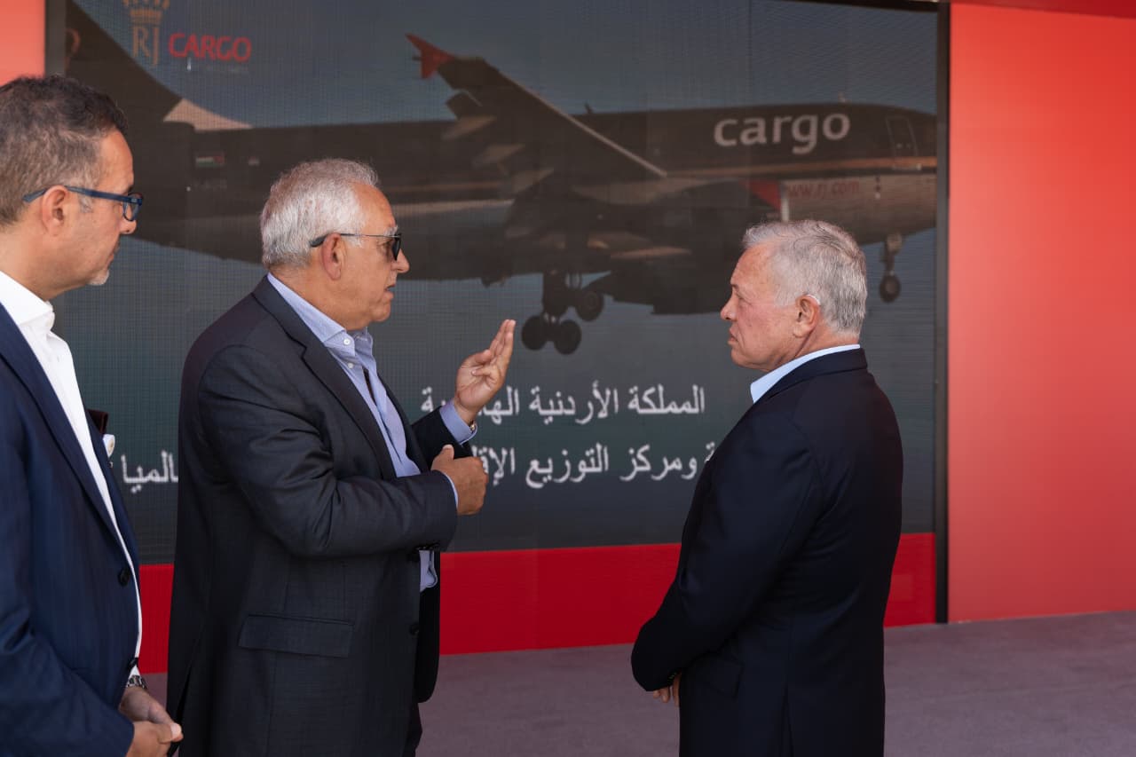 الملك يزور مطار الملكة علياء الدولي ويطلق مشروعين جديدين الملك يزور مطار الملكة علياء الدولي ويطلق مشروعين جديدين
