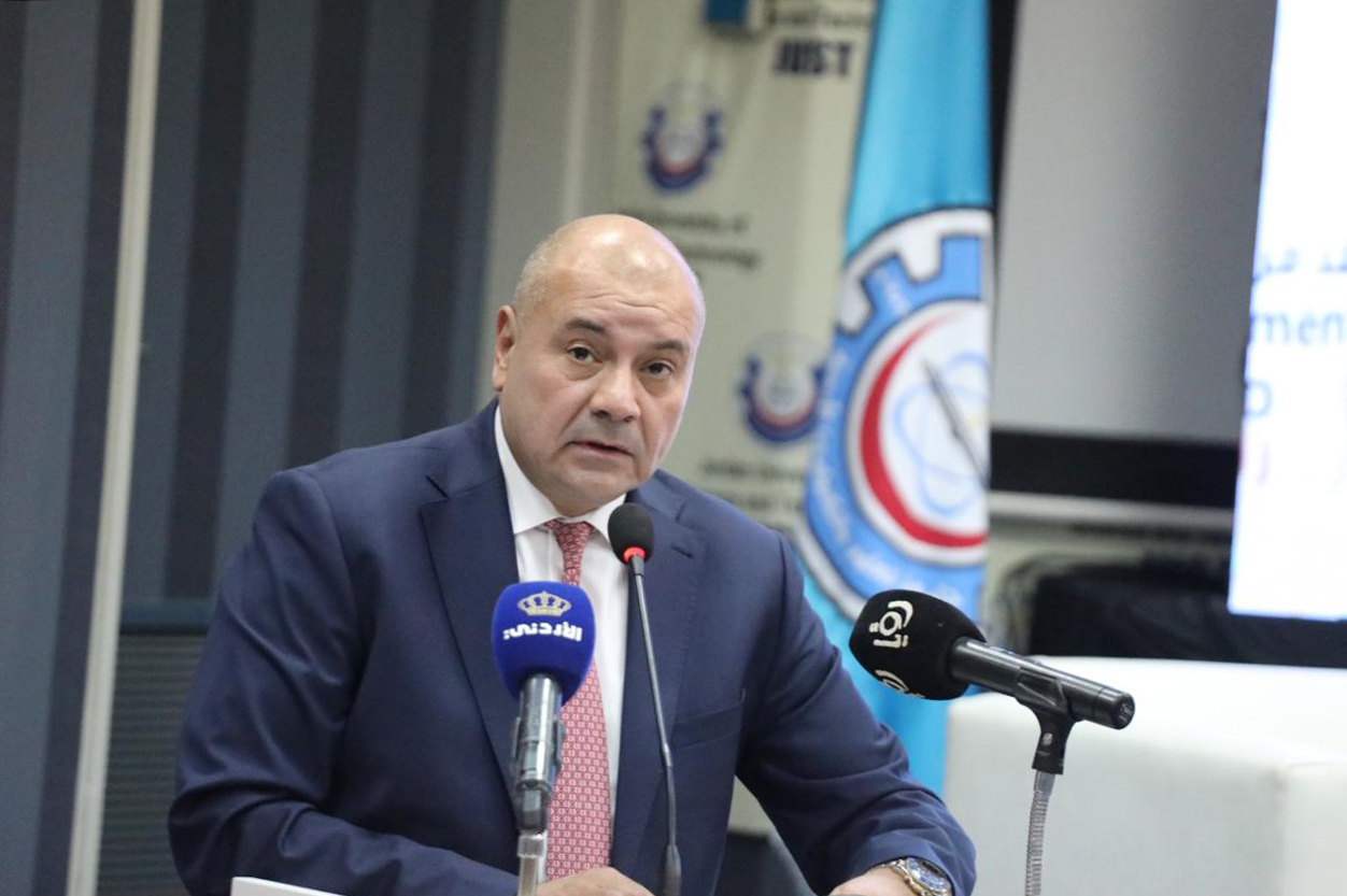 وزير الشؤون السياسية: الأردن سيبقى المدافع الثابت عن قضايا الأمة وزير الشؤون السياسية: الأردن سيبقى المدافع الثابت عن قضايا الأمة