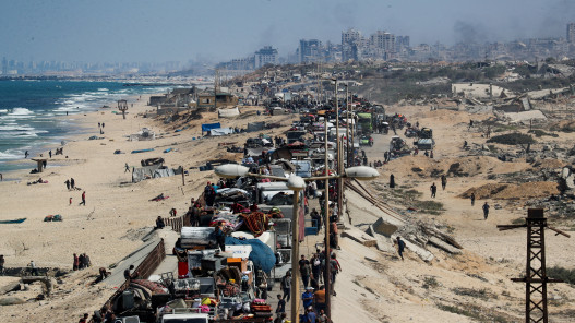 جيش الاحتلال يعلن إقامة “مسار انتقال مؤقت” لخروج سكان مدينة غزة جيش الاحتلال يعلن إقامة “مسار انتقال مؤقت” لخروج سكان مدينة غزة