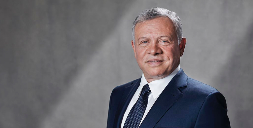 الملك يعود إلى أرض الوطن الملك يعود إلى أرض الوطن