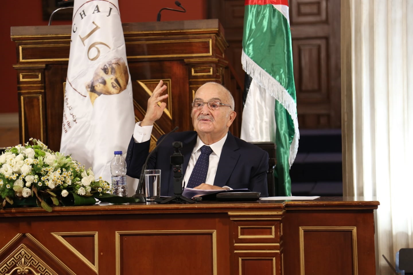 الأمير الحسن: الحضارة لا تنتج عن جهد شعب واحد وإنما هي التقاء وتبادل ثقافي الأمير الحسن: الحضارة لا تنتج عن جهد شعب واحد وإنما هي التقاء وتبادل ثقافي