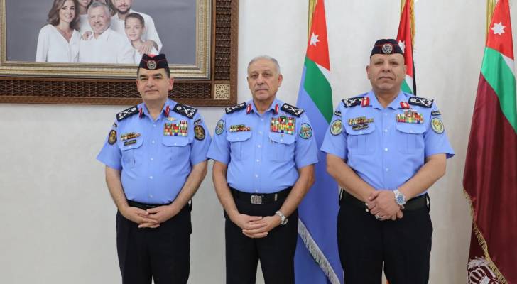 إرادة ملكية بترفيع الدويري والشرايدة إلى رتبة لواء وإحالتهما إلى التقاعد إرادة ملكية بترفيع الدويري والشرايدة إلى رتبة لواء وإحالتهما إلى التقاعد