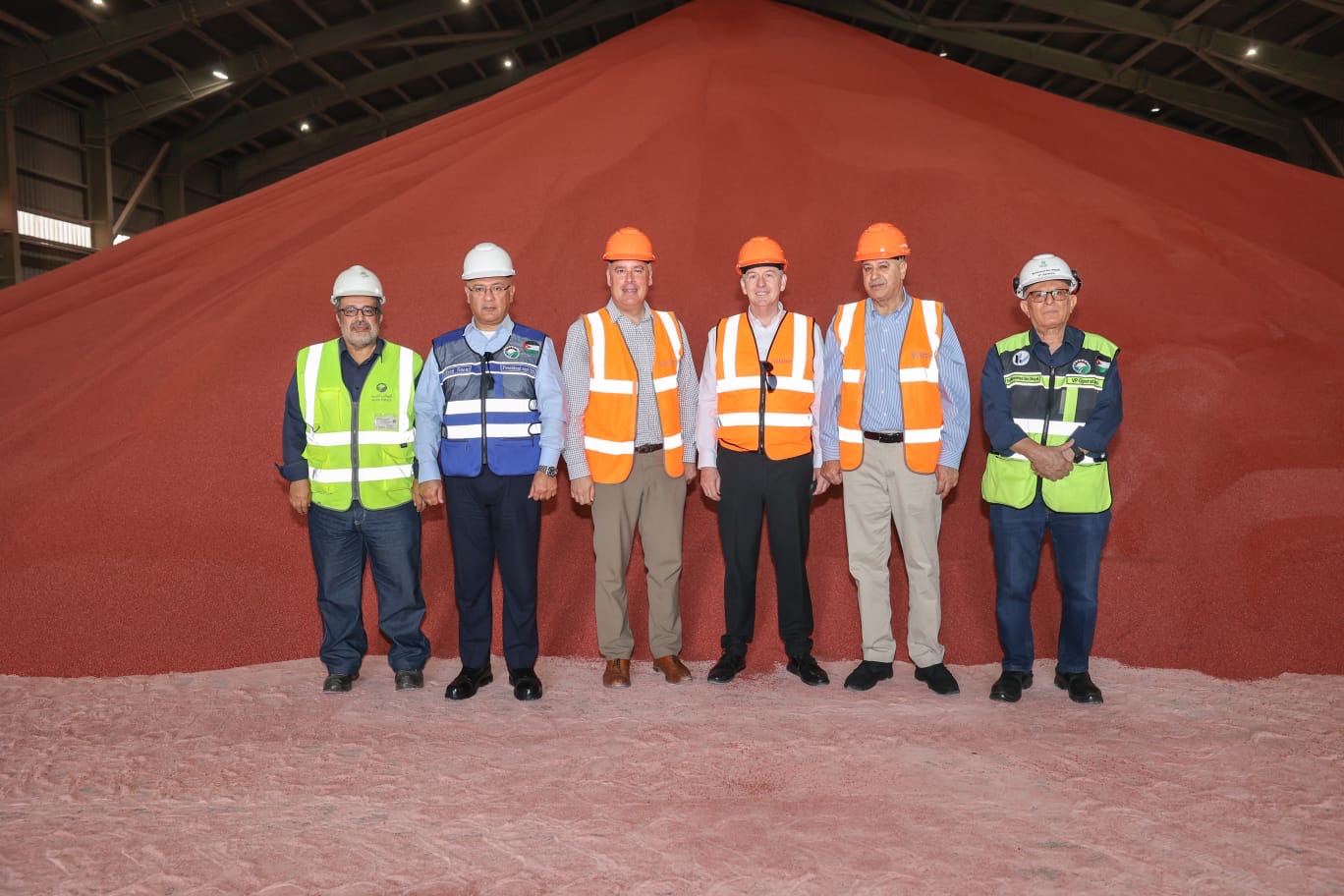 السفيران الكندي والأسترالي يزوران شركة البوتاس العربية في غور الصافي ويطلّعان على استراتيجيتها التوسعية ودورها في سوق الأسمدة العالمي